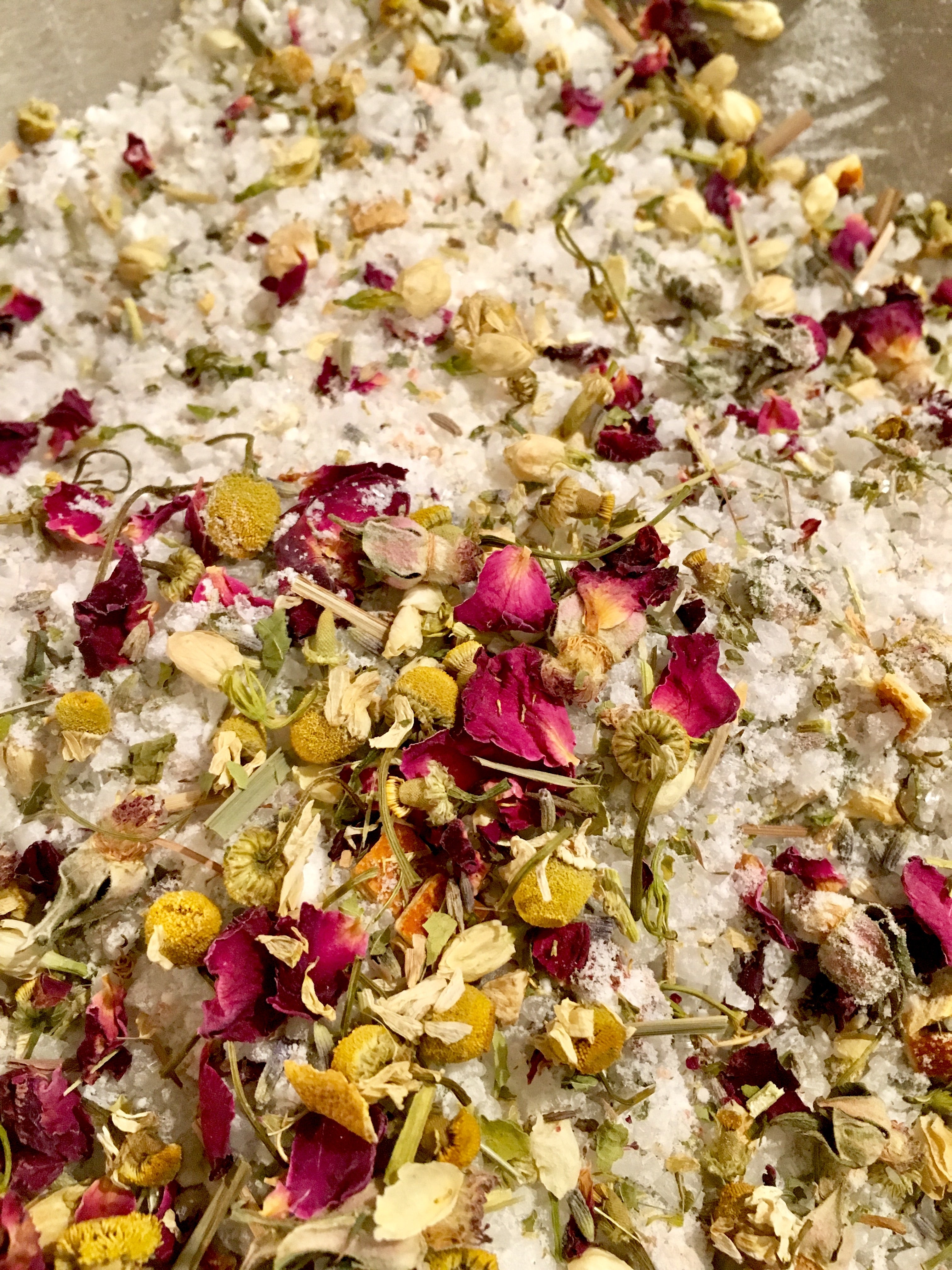 Relaxing Botanical Bath Tea image 1